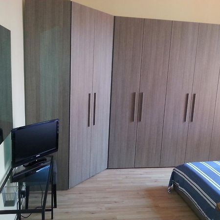Morsenchio Flat Apartment Milan Bagian luar foto