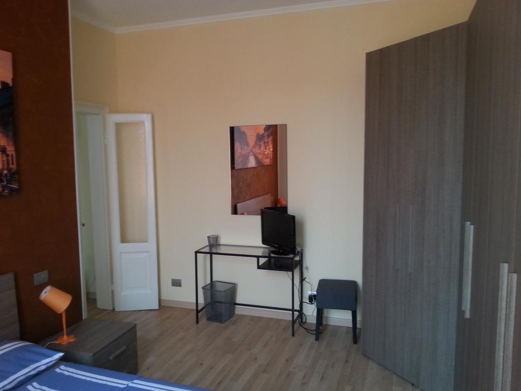 Morsenchio Flat Apartment Milan Bagian luar foto